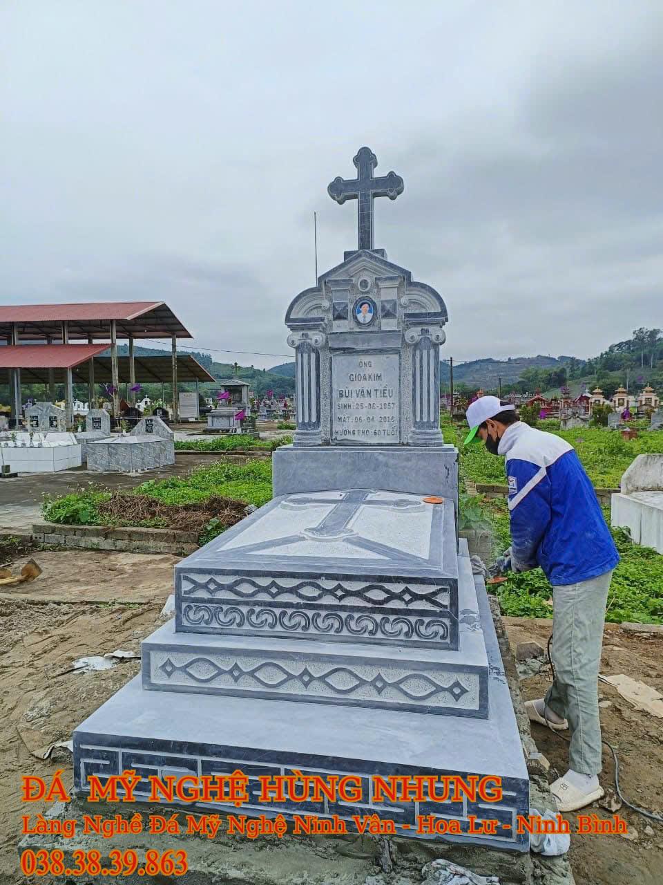 Mộ Đá Công Giáo - MCG17