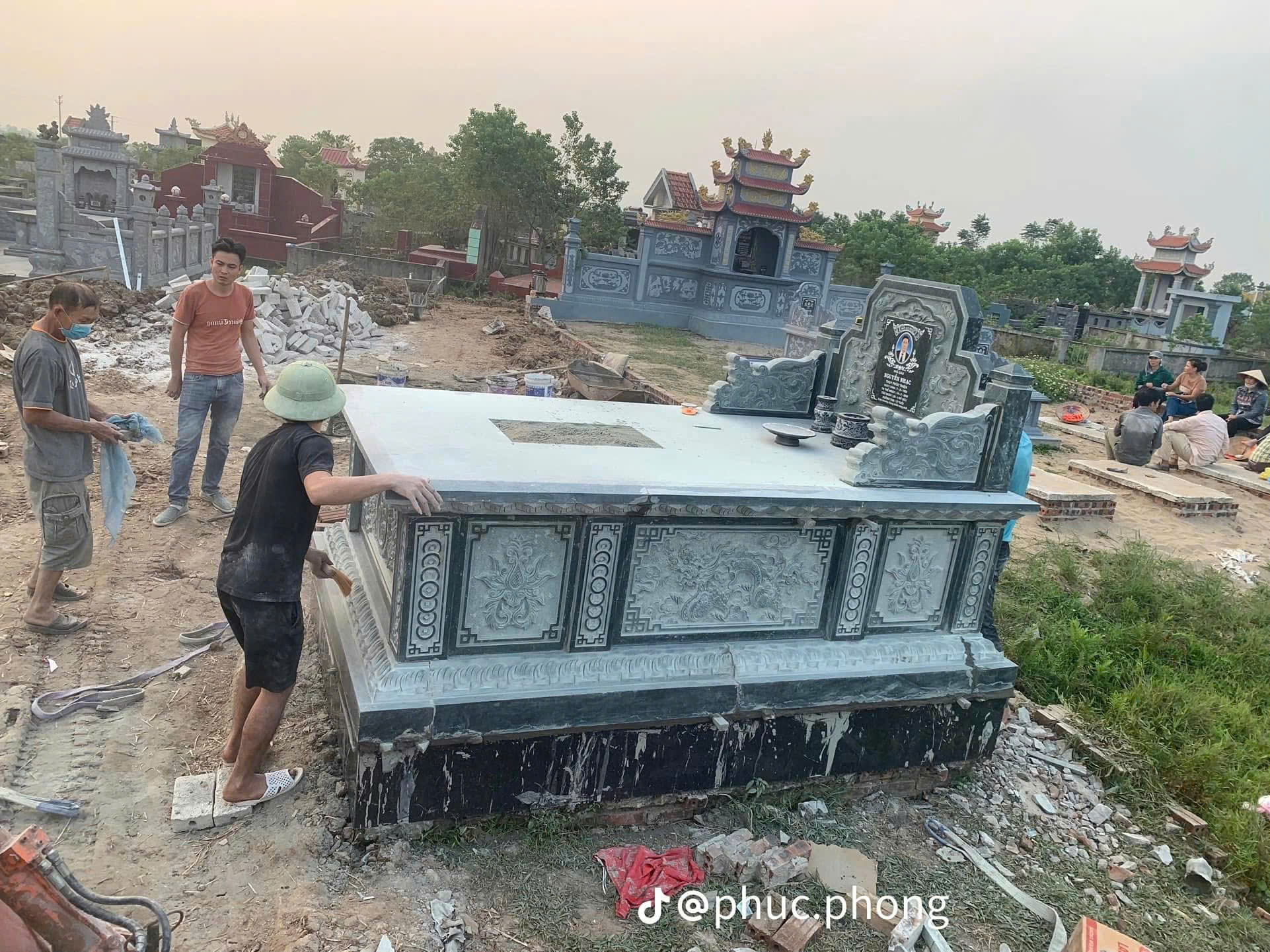 Đá Mỹ Nghệ Hùng Nhung